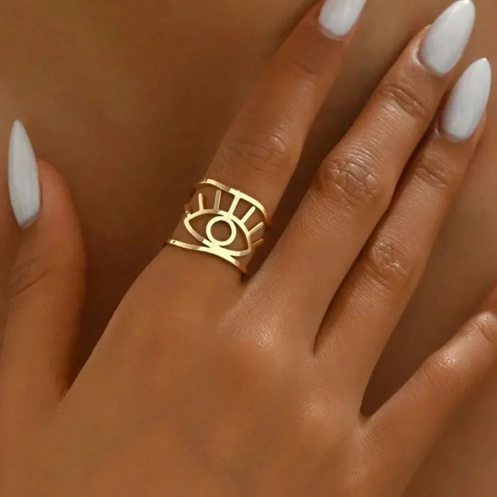 Gold Eye Ring Q838
